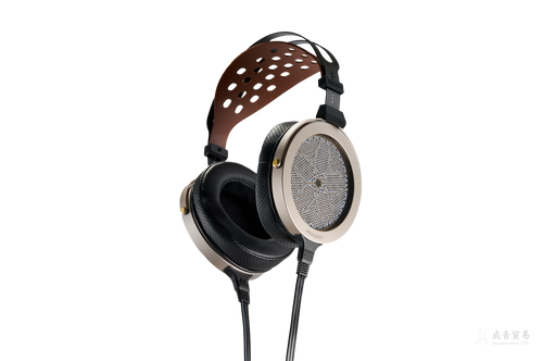 虹曙音響 HONGSHU Audio EH-1 靜電耳罩耳機正面，棕色打孔皮革頭帶與金色圓形耳罩外框